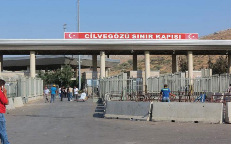 تركيا ترحل عددا من اللاجئين الفلسطينيين السوريين إلى شمال سوريا