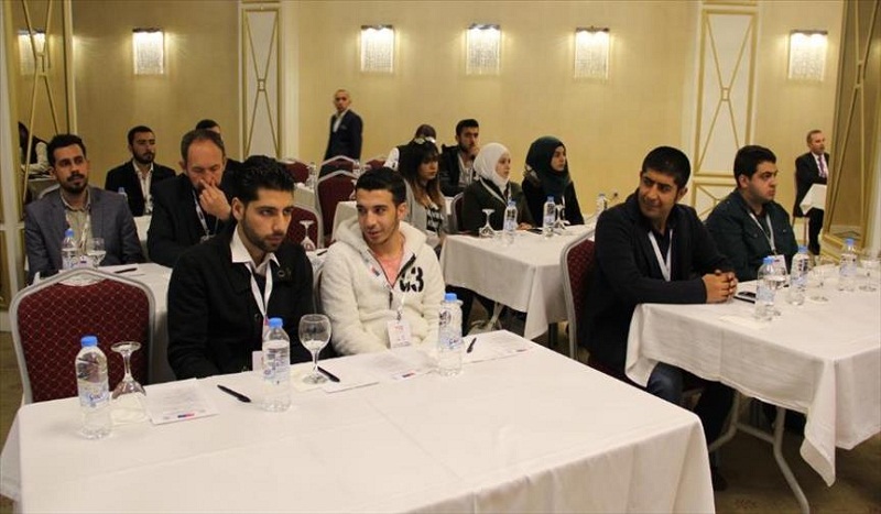 مسؤول تركي: من أجل مستقبل جارتنا.. نُعد جيلا من السوريين في جامعاتنا (مقابلة) مسؤول تركي: من أجل مستقبل جارتنا.. نُعد جيلا من السوريين في جامعاتنا (مقابلة)