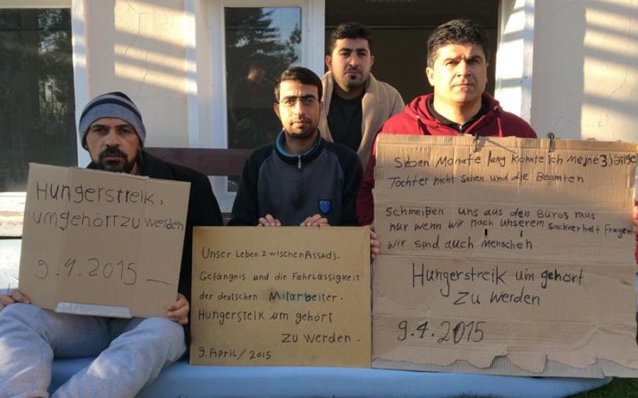  ثلاثة لاجئين سوريين يضربون عن الطعام لتأخر إجراءات منحهم الإقامة في ألمانيا