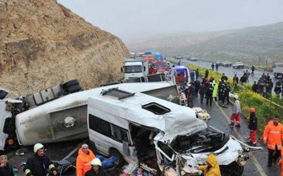 حادث سير مروع يودي بحياة 11 نازحاً سورياً في تركيا