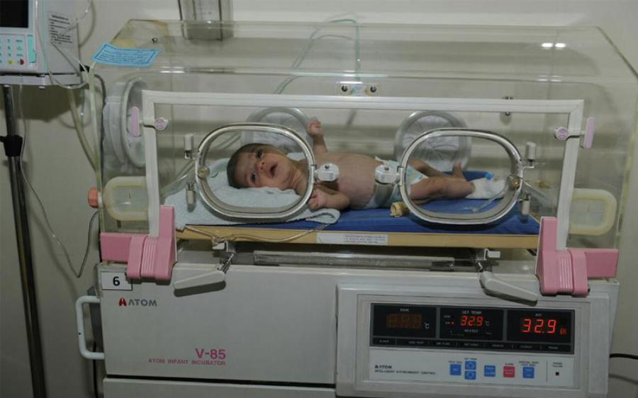نجاح عملية جراحية لرضيع سوري في الأردن بتمويل إماراتي