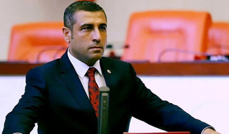 نائب تركي يقترح على البرلمان منع السوريين من استلام إدارة غرف التجارة و البورصة