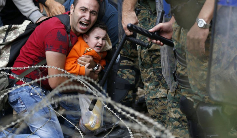 مقتل لاجئ سوري طعناً بالسكين بمخيم في اليونان