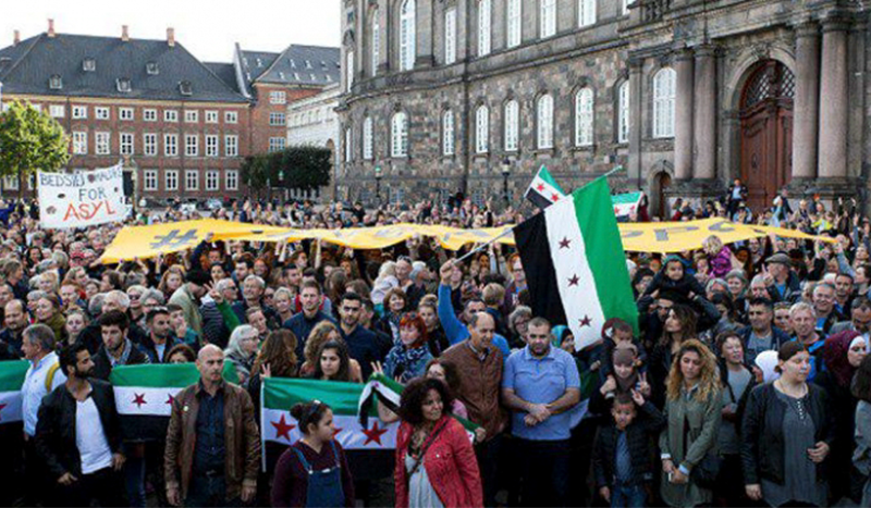 احتجاجات على قرار تعديل الإقامة الدائمة للاجئين في الدنمارك