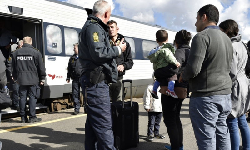 لاجئون سوريون في الدنمارك بين تشديد قوانين الهجرة والخوف من الترحيل
