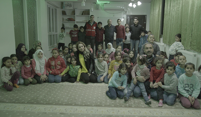 “مجموعة دامسكو” تبدأ مساعداتها الإنسانية للسوريين في تركيا