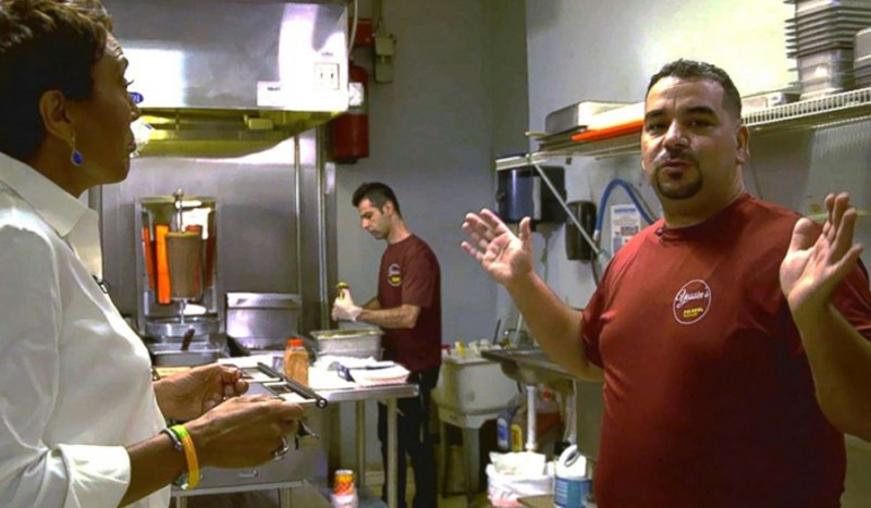 مطعم فلافل للاجئ سوري ينال لقب "ألطف مكان في أمريكا"