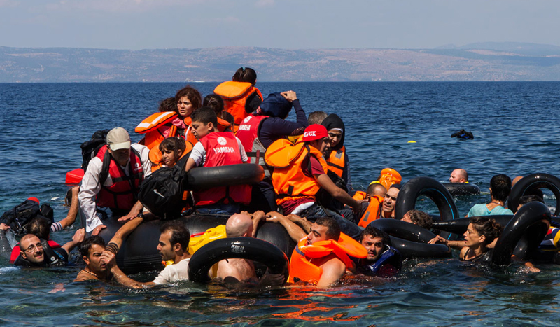 لبنان..وفاة طفل سوري وإصابة آخرين في غرق قارب للمهاجرين