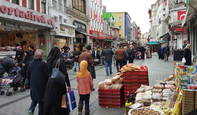 ما علاقة انخفاض الليرة التركية بشائعات ترحيل السوريين؟ ما علاقة انخفاض الليرة التركية بشائعات ترحيل السوريين؟