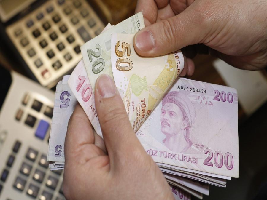 الليرة التركية ترتفع بشكل جزئي بعد خطاب ترامب الليرة التركية ترتفع بشكل جزئي بعد خطاب ترامب