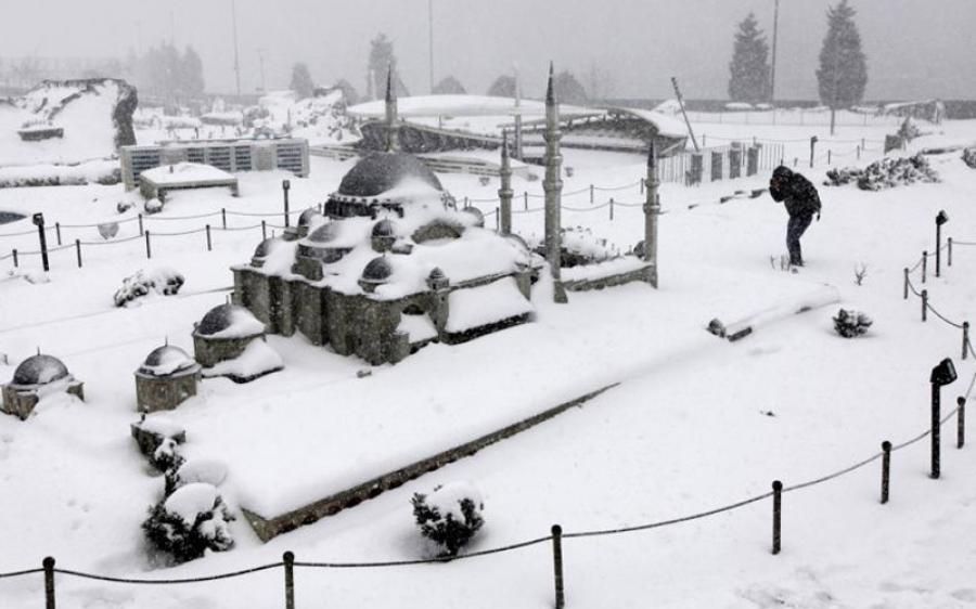 بداية الشتاء الأقسى في تركيا منذ 20 عاماً