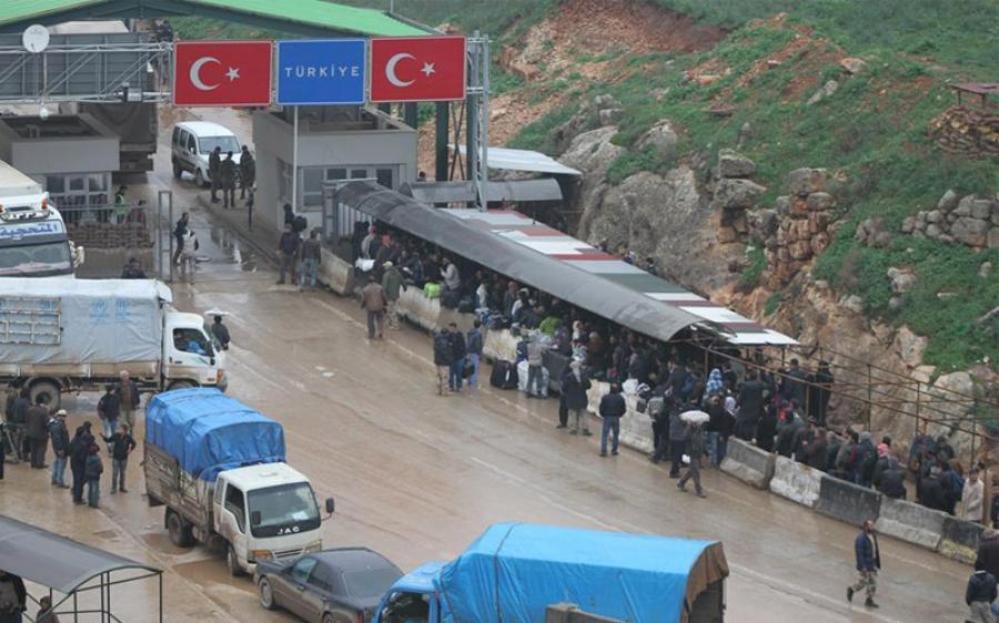 السلطات التركية تعيد فتح معبر ” باب الهوى ” الحدودي مع تركيا بعد أسبوعين من إغلاقه