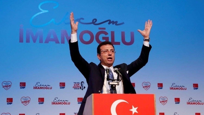 مواطنون أتراك :أكرم إمام أوغلو نسي وعوده وبدأ التضييق على اسطنبول
