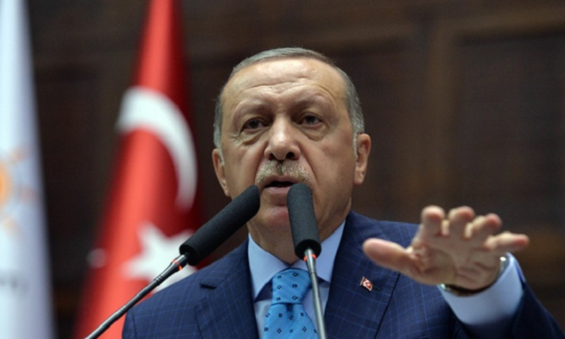 "أردوغان" يرد على مزاعم المعارضة بتسبب اللاجئين بضغط على الميزانية والليرة