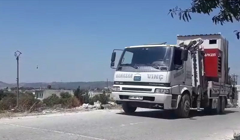 تركيا تدخل أبراج اتصالات إلى إدلب تركيا تدخل أبراج اتصالات إلى إدلب