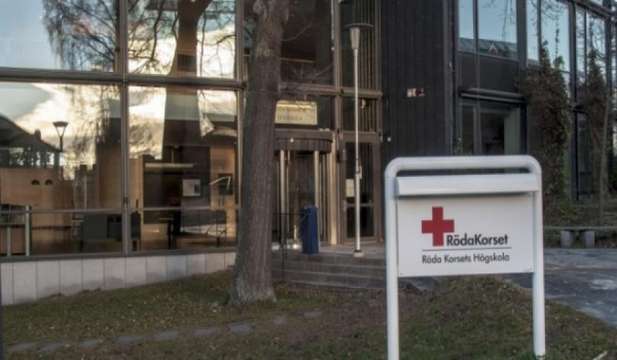 الصليب الأحمر السويدي يدعو السوريين للتواصل معه و إجراء استبيان لمعرفة احتياجاتهم