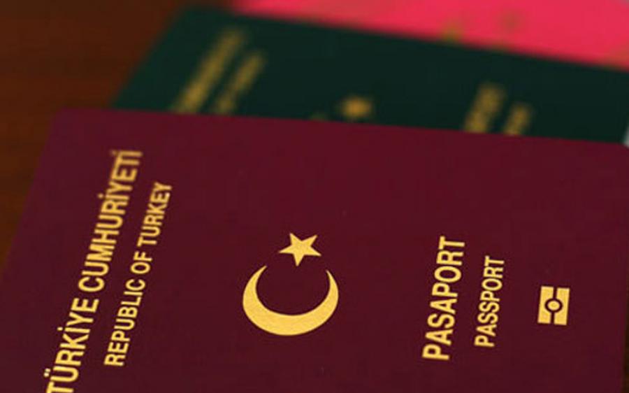 هل يستطيع السوري حامل الاقامة السياحية الحصول على الجنسية التركية ؟
