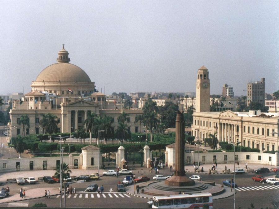 تعليمات مهمة للطلاب الوافدين الراغبين بالتسجيل في جامعات مصر
