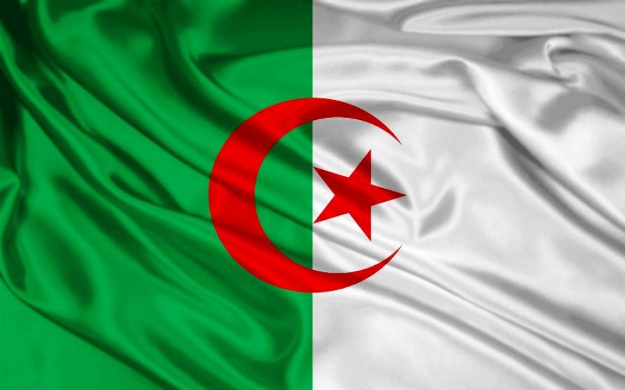 الجزائر بلد عربي آخر يغلق أبوابه في وجه السوريين !