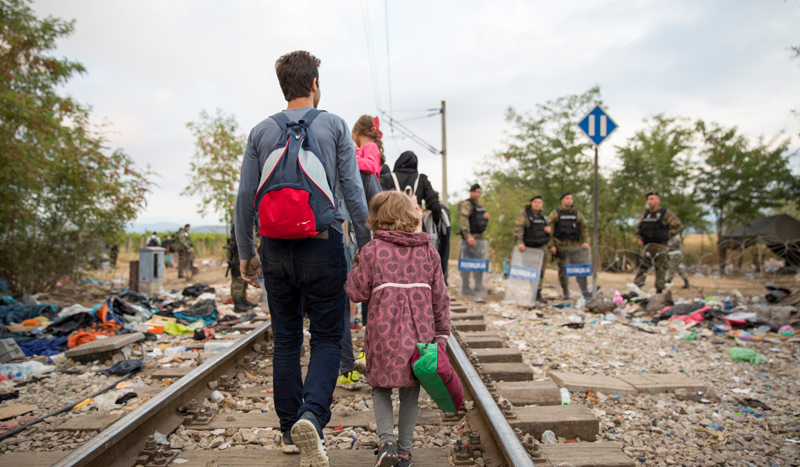ألمانيا تستأنف برنامج لمّ شمل عائلات اللاجئين من اليونان