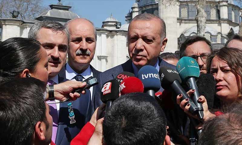 أردوغان يدعو الأتراك إلى التحلي بـ”الفطنة” حيال السوريين