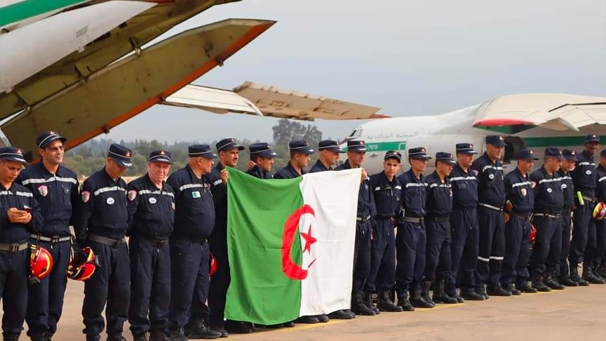 الجزائر توفد فريقا جديدا للإنقاذ والإغاثة إلى درنة الليبية ليحل محل الفريق الموفد قبل نحو 10 أيام..