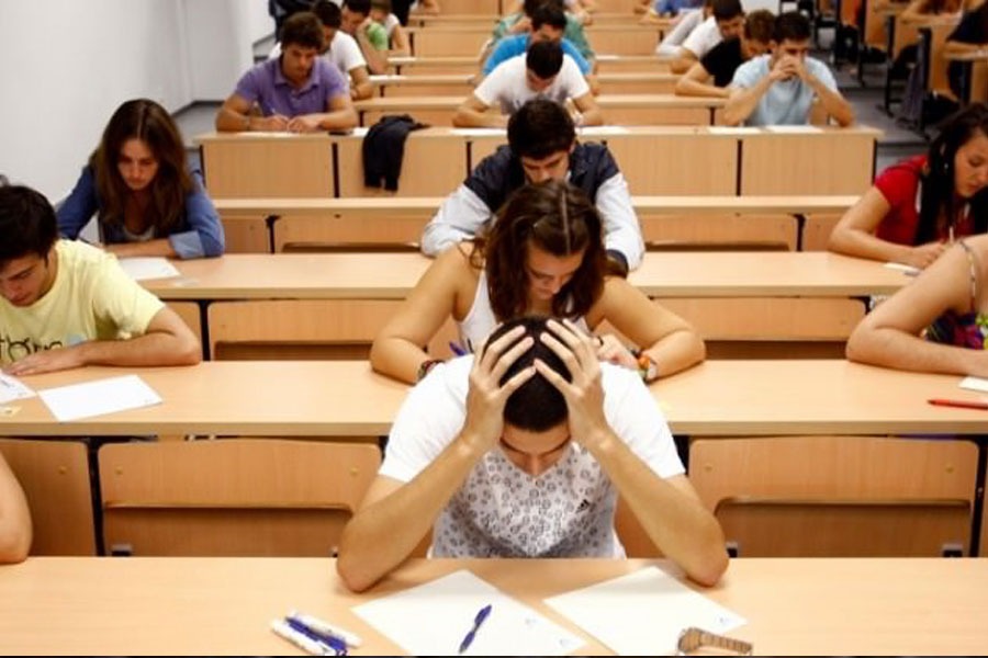 تركيا تعلن إجراء الامتحانات الجامعية “عن بعد”