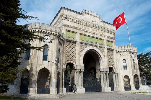 إدارة الهجرة التركية تحيل استخراج إقامات الطلاب إلى الجامعات
