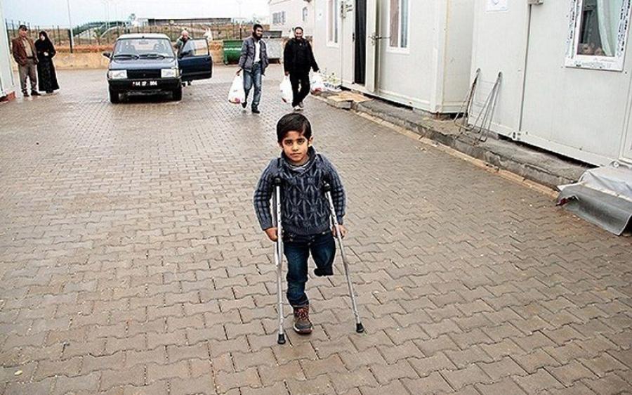 طفل سوري معاق يفوز بجائزة لمشاركته في فيلم تركي