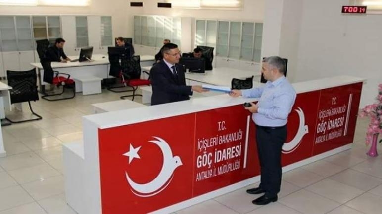 للمجنسين: كيف أدمج رخصة القيادة في الهوية التركية الشخصية؟