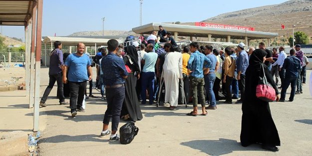 37 ألف سوري يعودون إلى تركيا بعد قضاء عطلة عيدي الفطر والأضحى