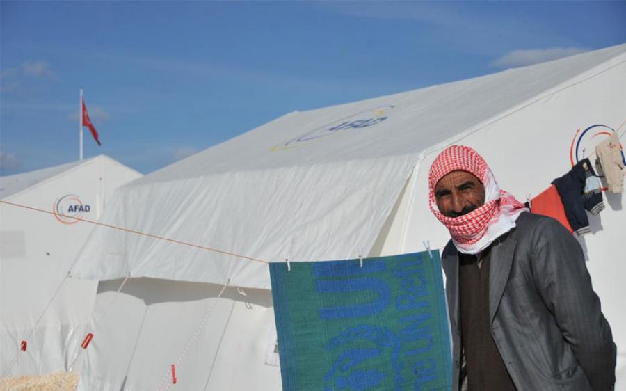 منح قطعة أرض لكل لاجئ سوري بمخيم 