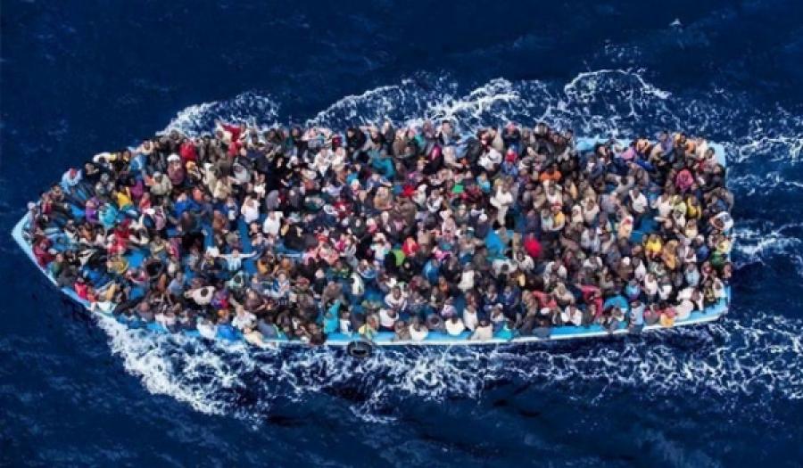 ” فيس بوك ” .. وسيلة اللاجئين السوريين لتوثيق هجرتهم إلى أوروبا