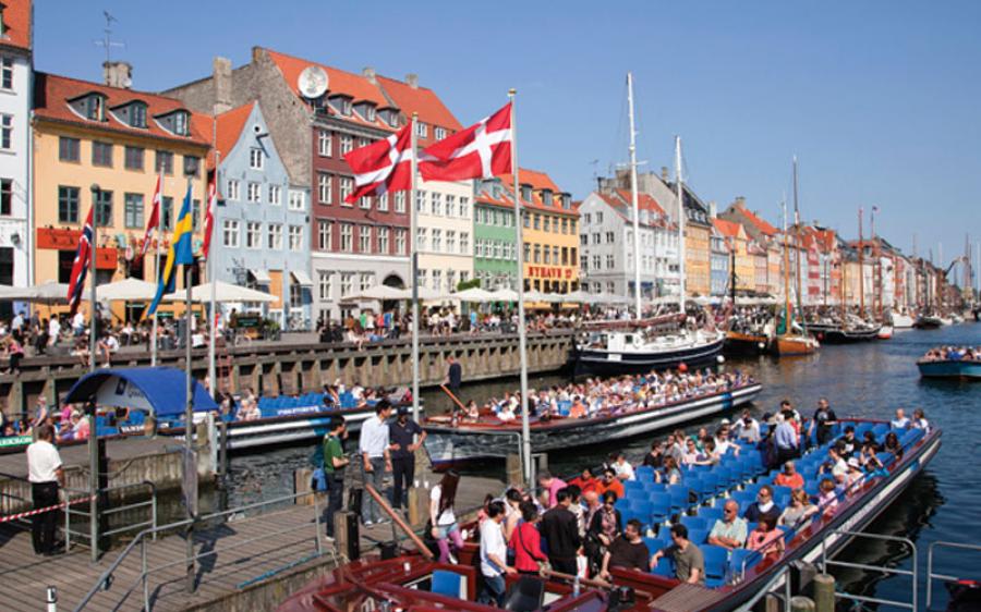 مجلس اللجوء في الدنمارك يصدر قراراً يسمح بزيارة اللاجئين لبلدهم الأم