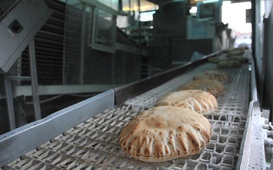 مخبز متنقل لتوزيع الخبز على السوريين في أورفا التركية